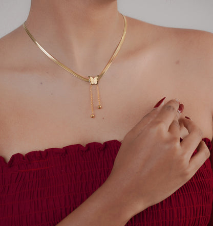 Side view of baroque butterfly pendant necklace – Luxteno Sri Lanka