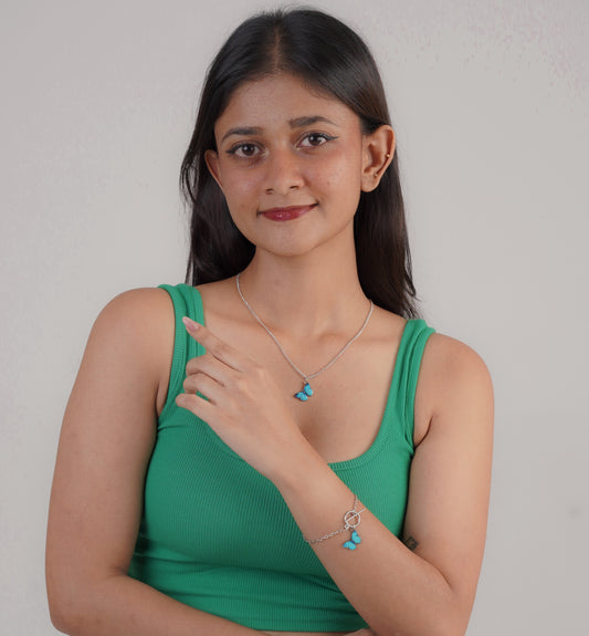 Woman wearing butterfly necklace and bracelet set – Luxteno Sri Lanka