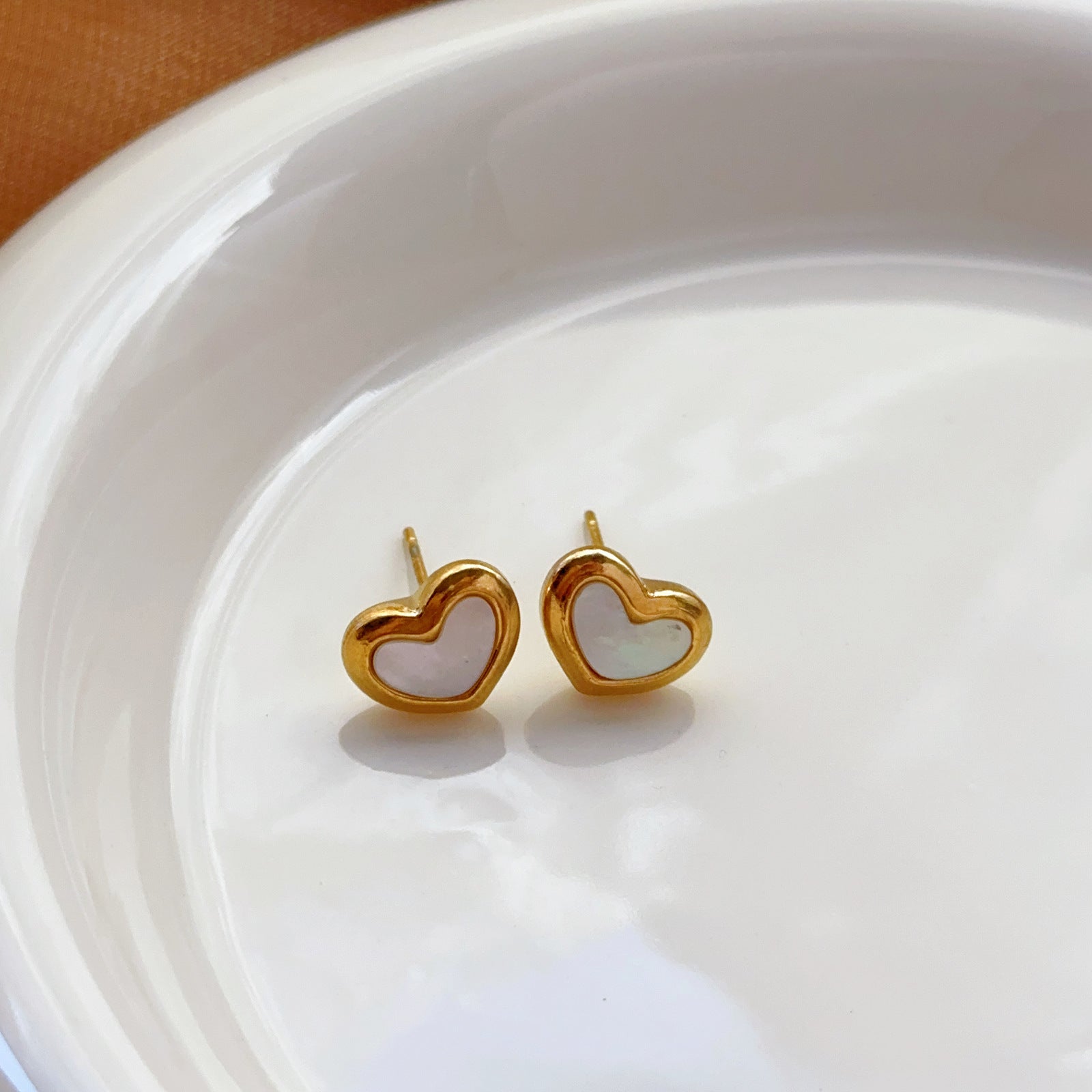 Gold & White Heart Hoop Earrings Sri Lanka | Luxteno