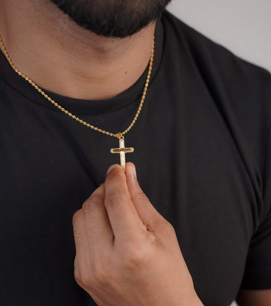 Man wearing men's gold rope cross necklace – Luxteno Sri Lanka