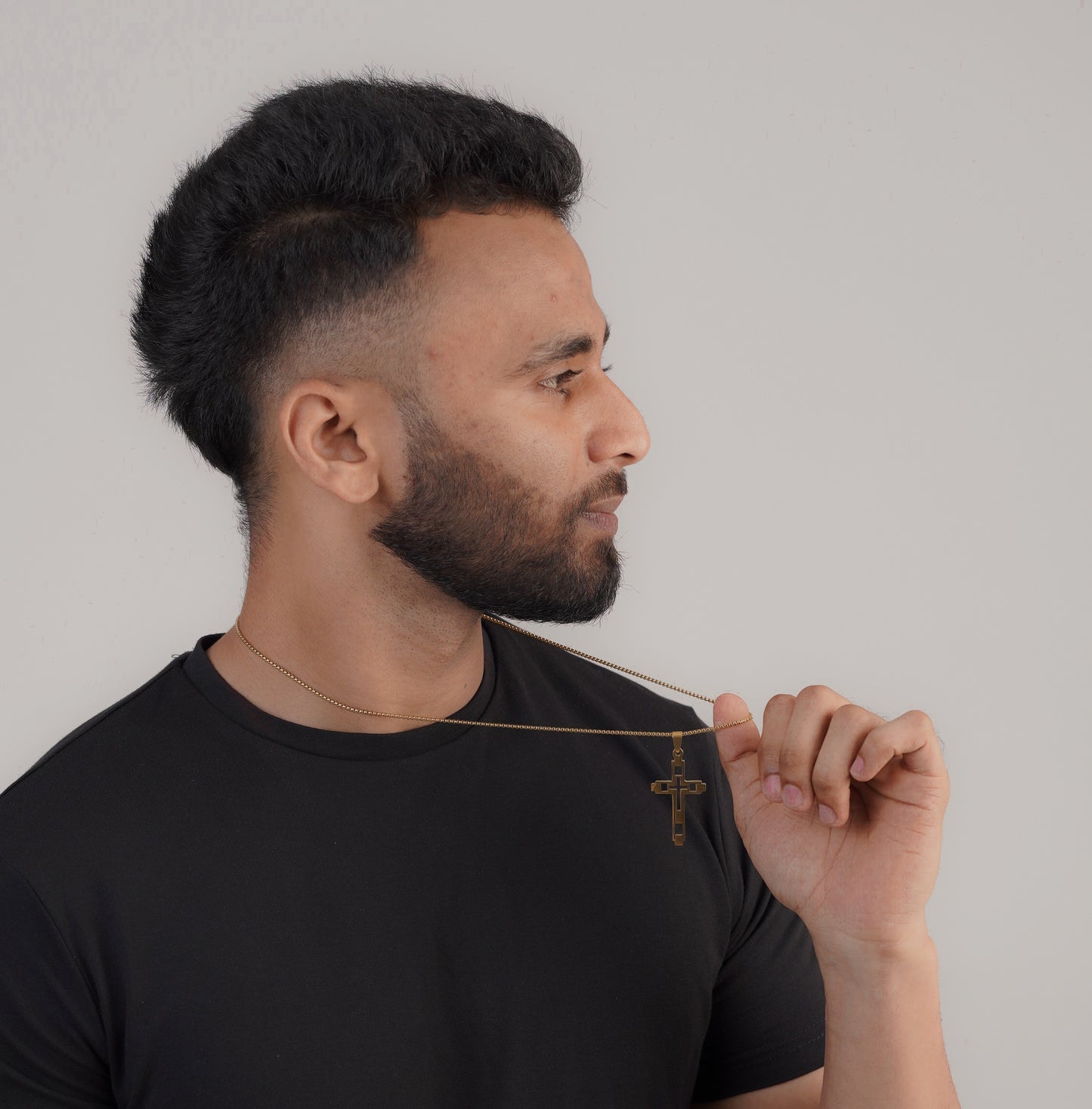 Men's gold cross necklace with black t-shirt – Luxteno Sri Lanka
