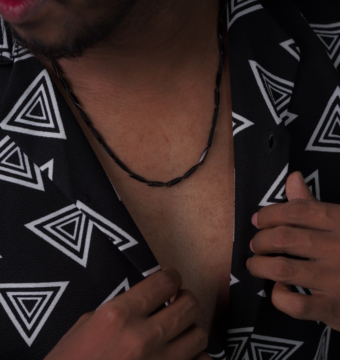 Men's black multi-layer chain necklace styled with printed shirt – Luxteno Sri Lanka