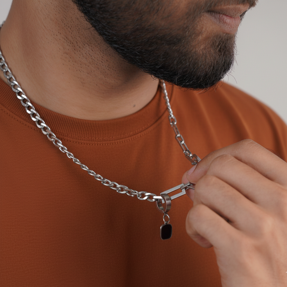 Close-up of double layer silver chain and pendant necklace – Sri Lanka jewellery