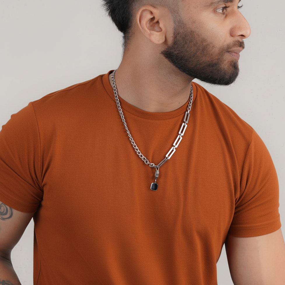 Double layer silver necklace styled with brown t-shirt – Luxteno Sri Lanka
