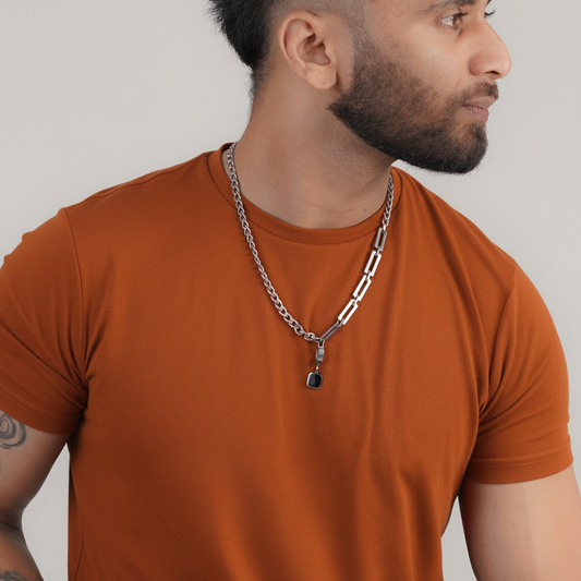 Double layer silver necklace styled with brown t-shirt – Luxteno Sri Lanka
