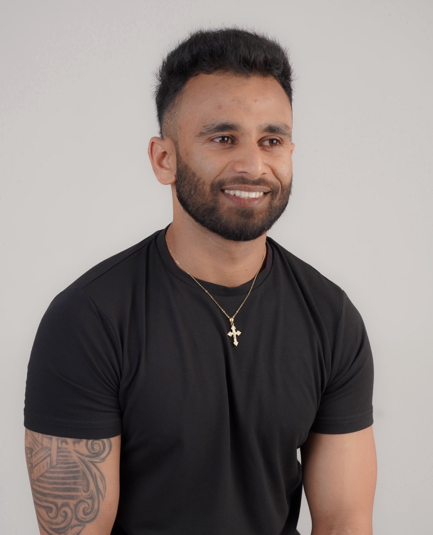 22k gold-plated ruby cross necklace for men – Luxteno Sri Lanka