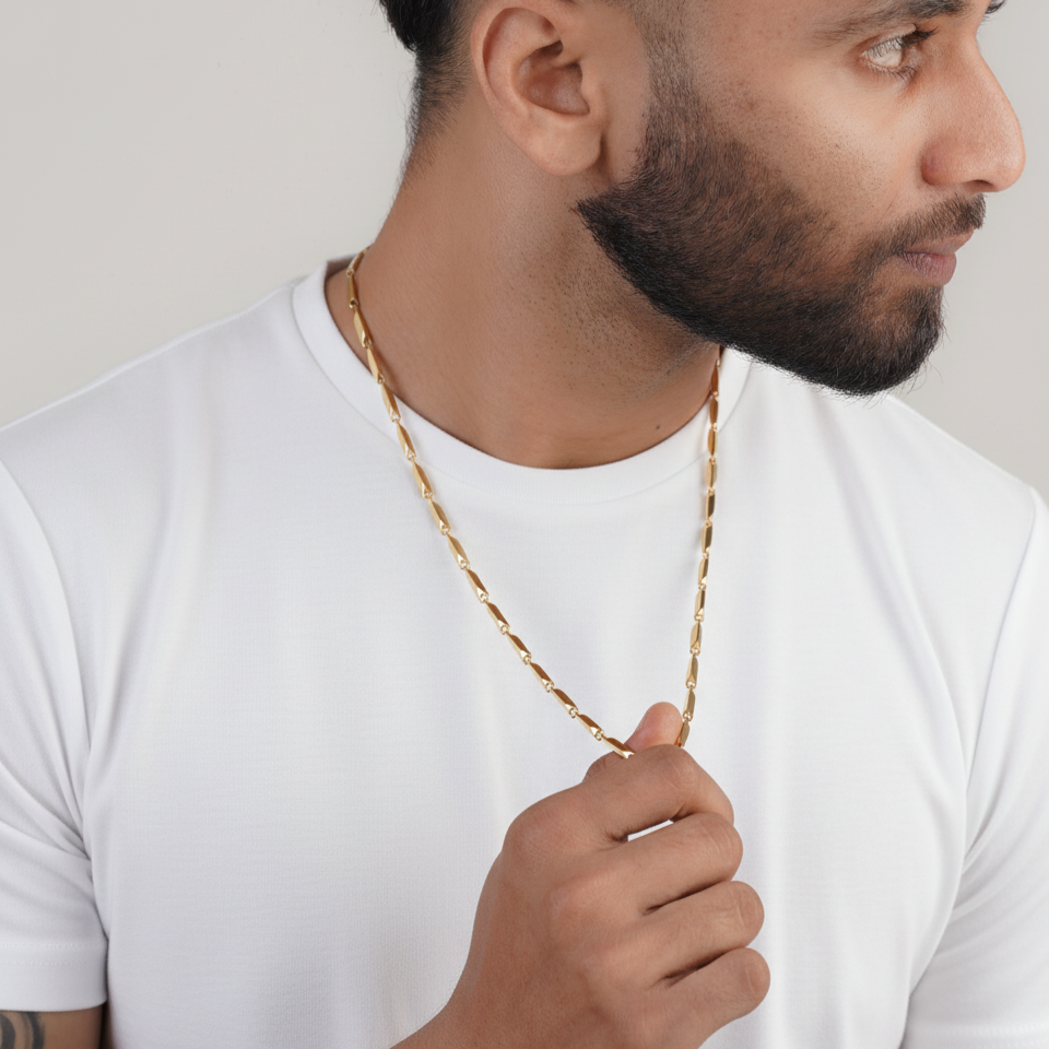 Side view of men's gold snake chain necklace – Luxteno Sri Lanka