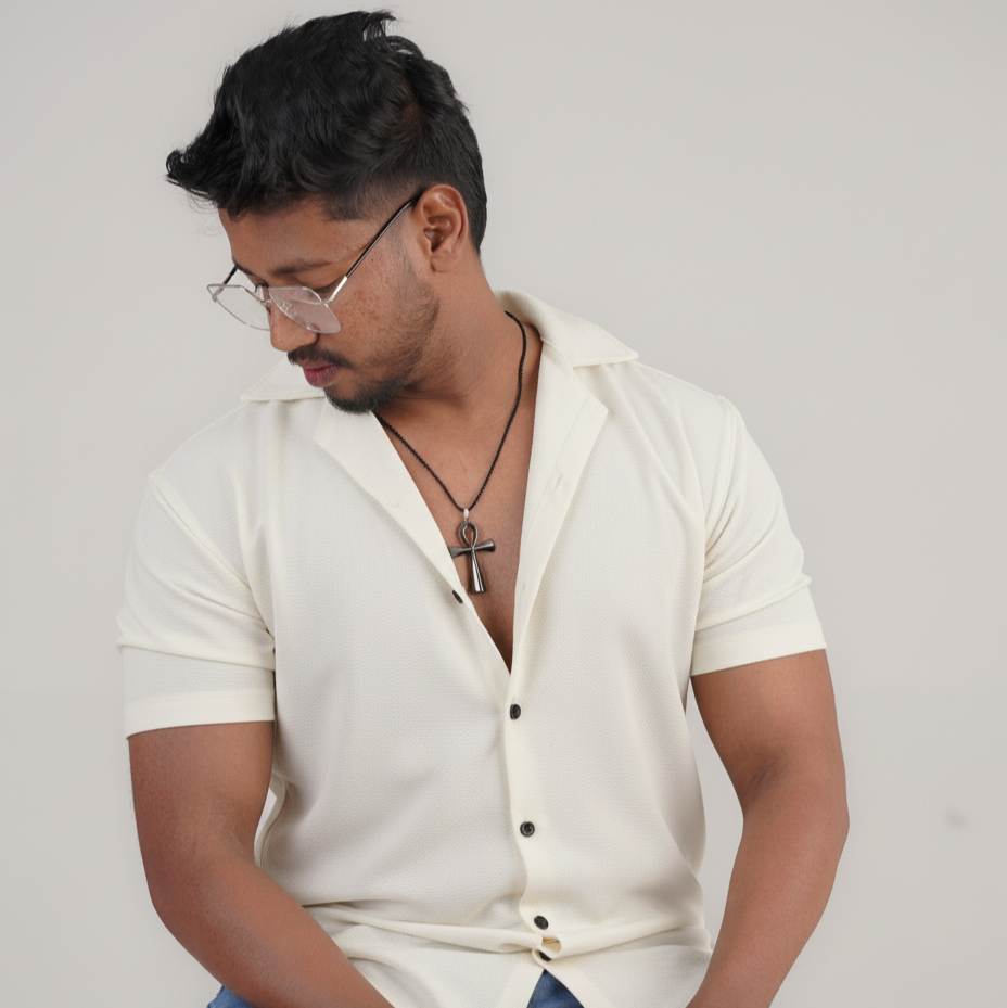 Side view of men's matte black cross chain necklace – Luxteno Sri Lanka