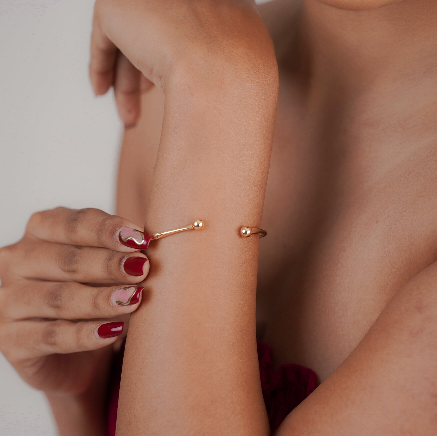 Close-up of 18k gold-plated lines bracelet on wrist – Sri Lanka jewellery