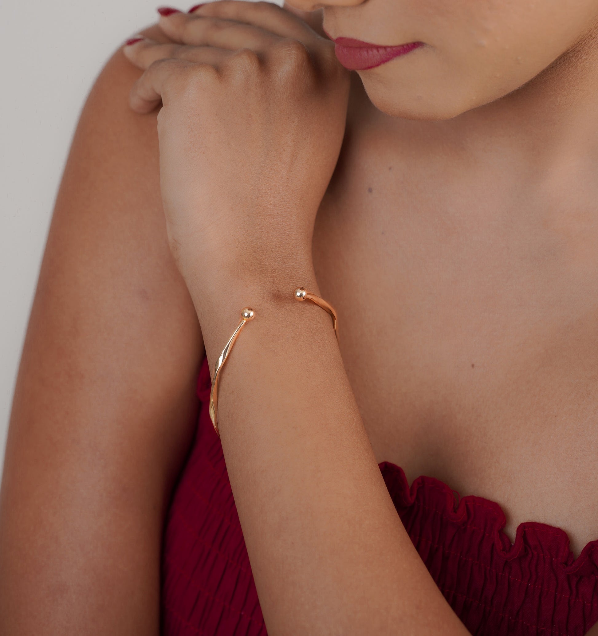 minimal 18k gold-plated stainless-steel bracelet with clean line details