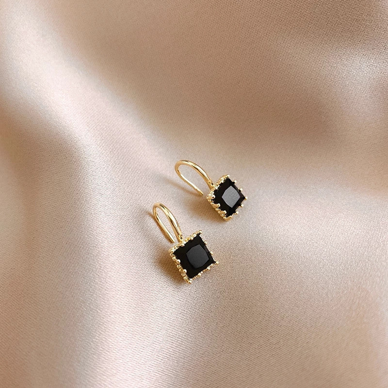 product view Vintage Black Square Earrings Sri Lanka | Luxteno